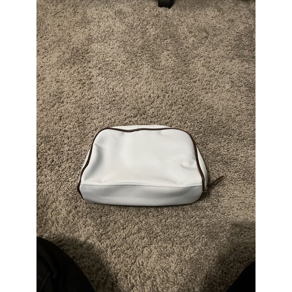 Calvin Klein Makeup Bag - Picture 2 of 3